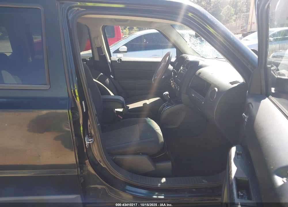 2013 JEEP PATRIOT LATITUDE VIN: 1C4NJPFB8DD213071