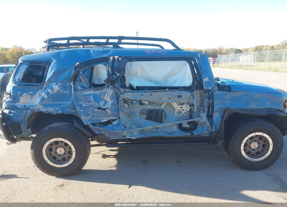 2014 TOYOTA FJ CRUISER VIN: JTEBU4BF6EK200393