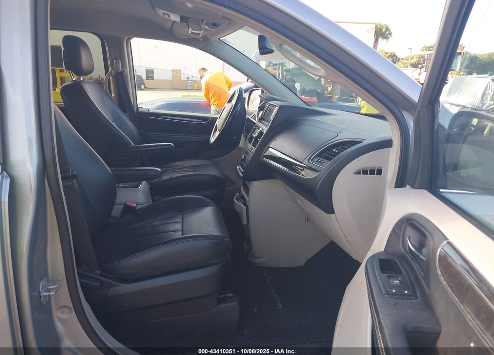 2015 CHRYSLER TOWN & COUNTRY TOURING VIN: 2C4RC1BG6FR677650