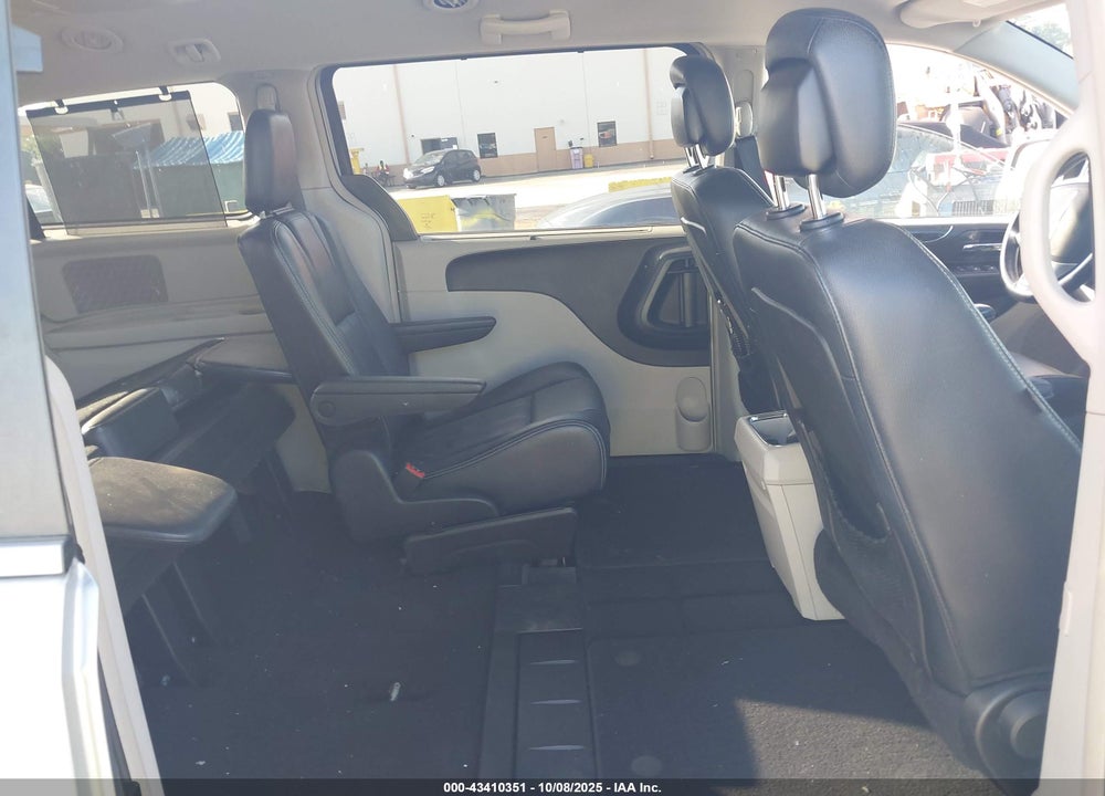 2015 CHRYSLER TOWN & COUNTRY TOURING VIN: 2C4RC1BG6FR677650