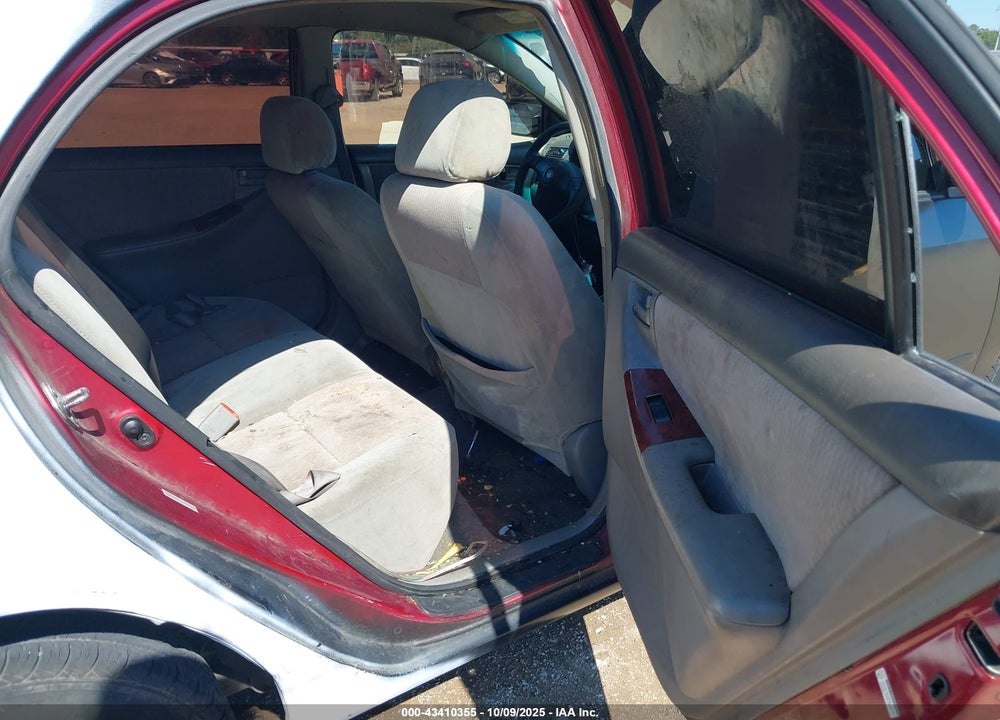 2007 TOYOTA COROLLA LE VIN: 1NXBR32EX7Z825423