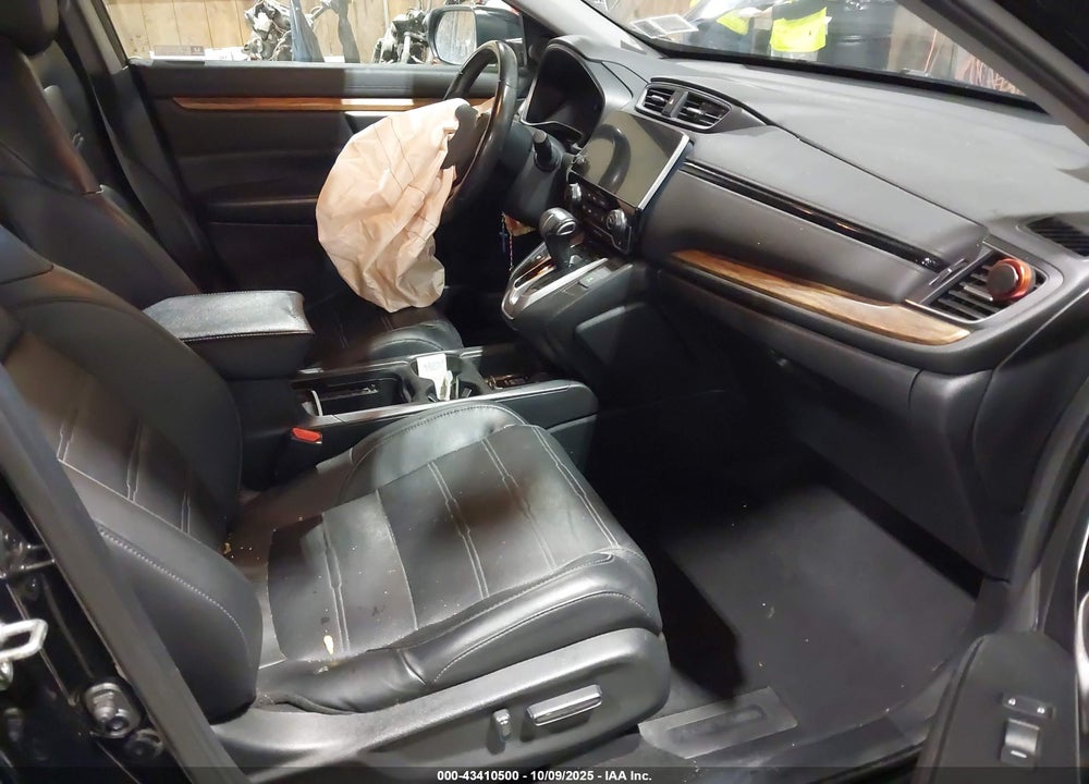 2019 HONDA CR-V VIN: 7FARW2H82KE008637