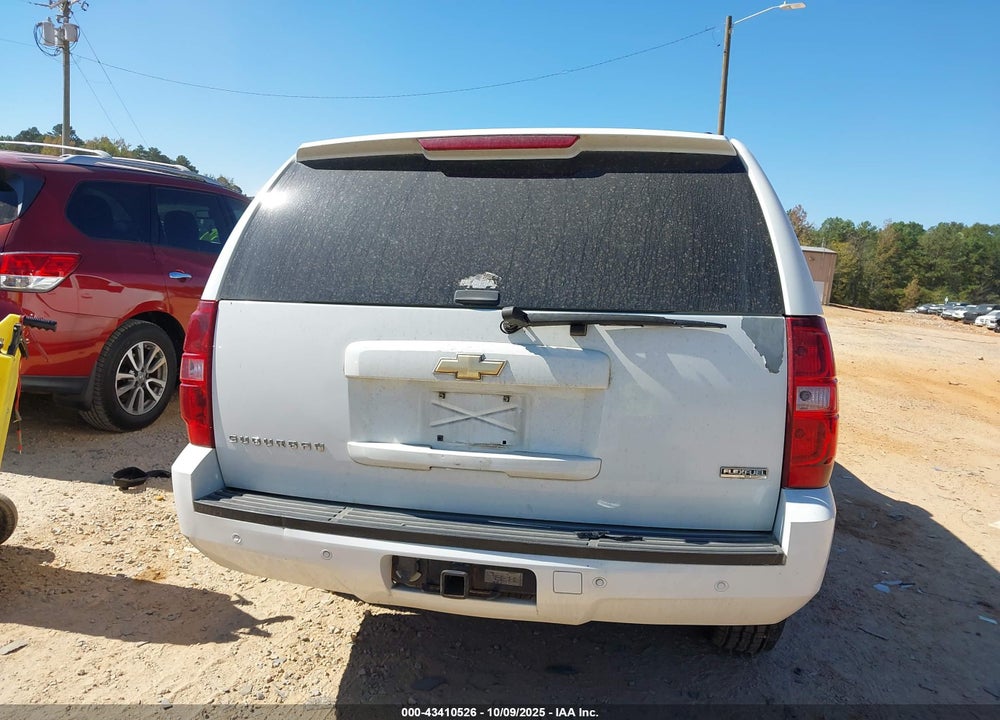 2007 CHEVROLET SUBURBAN 1500 LT VIN: 1GNFK163X7J327772