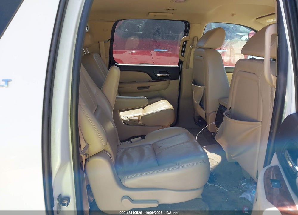 2007 CHEVROLET SUBURBAN 1500 LT VIN: 1GNFK163X7J327772