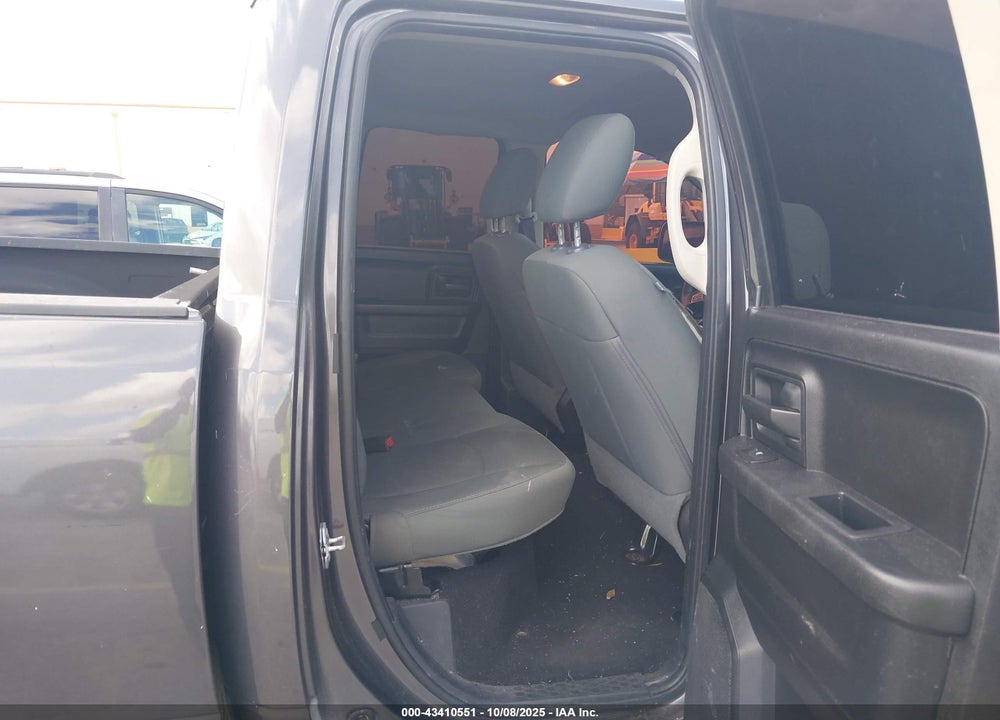 2015 RAM 1500 VIN: 1C6RR7FTXFS744135