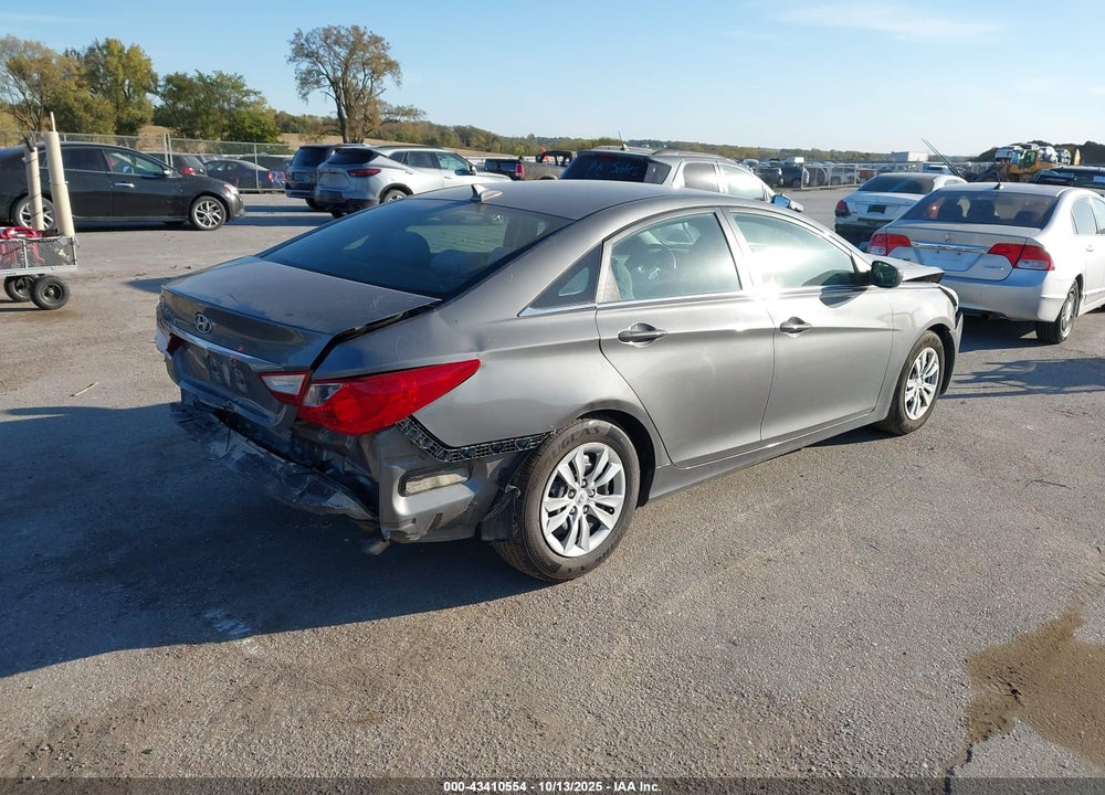 2011 HYUNDAI SONATA VIN: 5NPEB4AC3BH086314