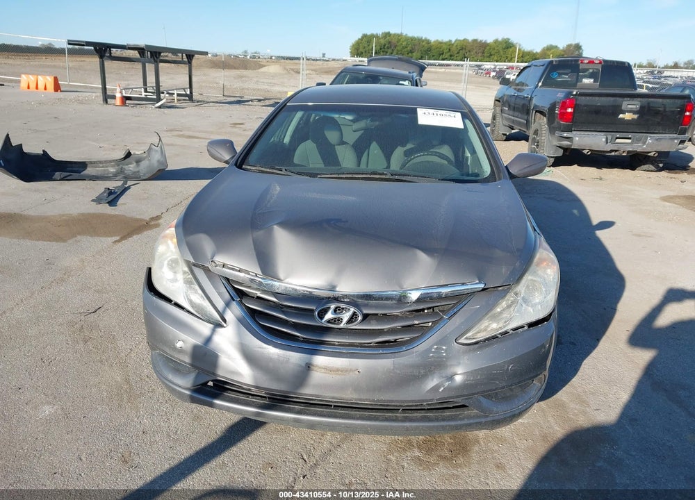 2011 HYUNDAI SONATA VIN: 5NPEB4AC3BH086314
