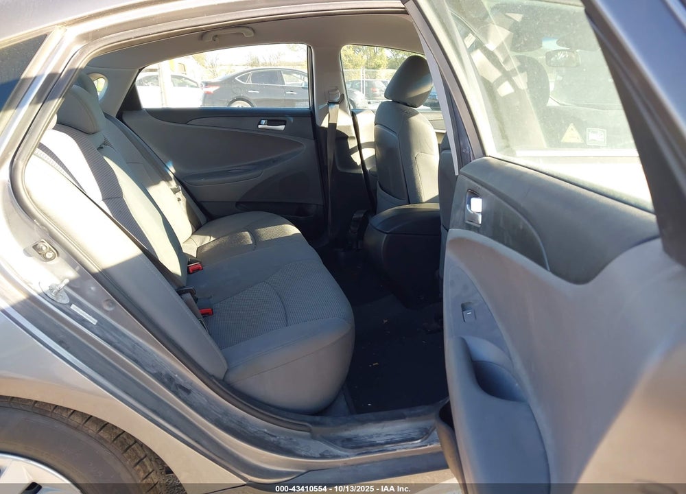 2011 HYUNDAI SONATA VIN: 5NPEB4AC3BH086314