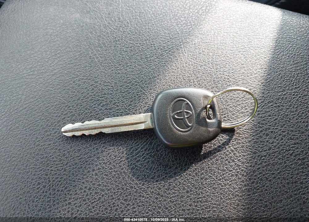 2010 TOYOTA HIGHLANDER VIN: 5TDJK3EH9AS033852