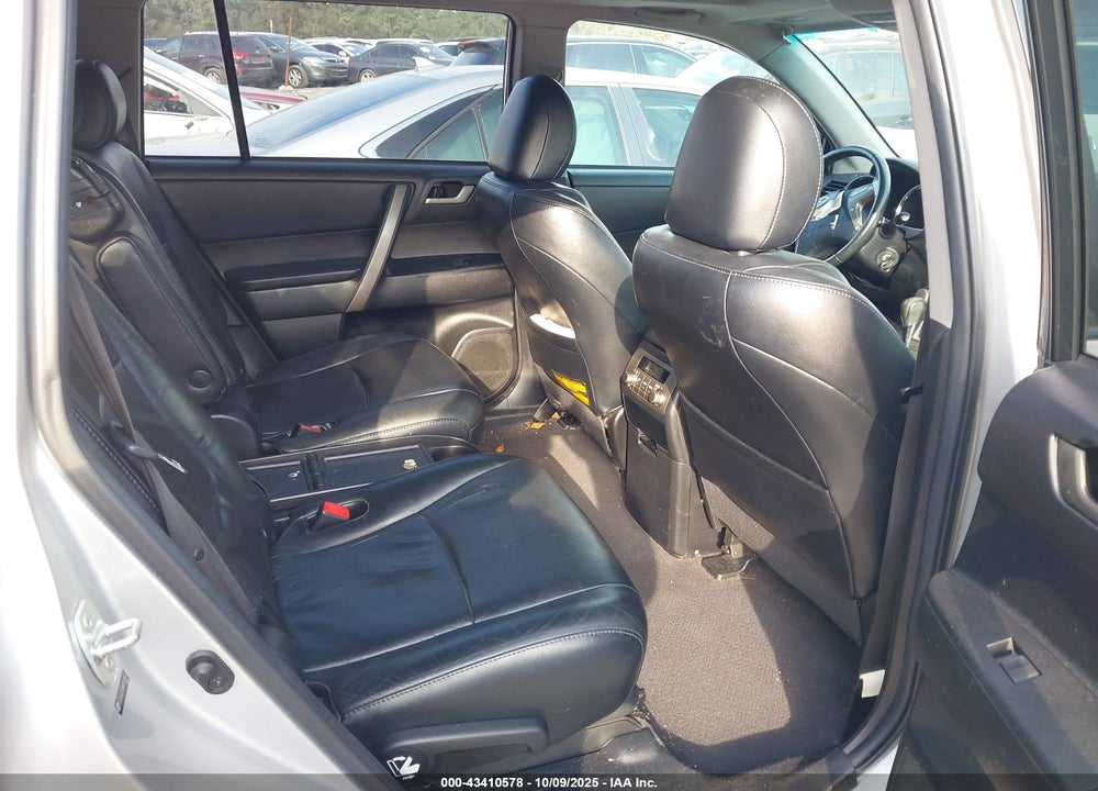 2010 TOYOTA HIGHLANDER VIN: 5TDJK3EH9AS033852