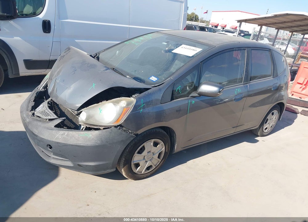 2013 HONDA FIT VIN: JHMGE8H35DC073204