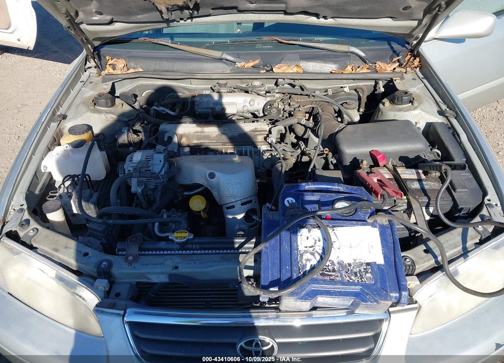 2000 TOYOTA CAMRY LE VIN: 4T1BG22K0YU628123