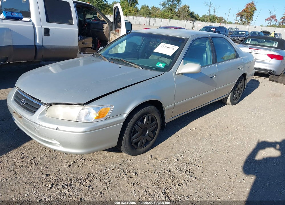 2000 TOYOTA CAMRY LE VIN: 4T1BG22K0YU628123