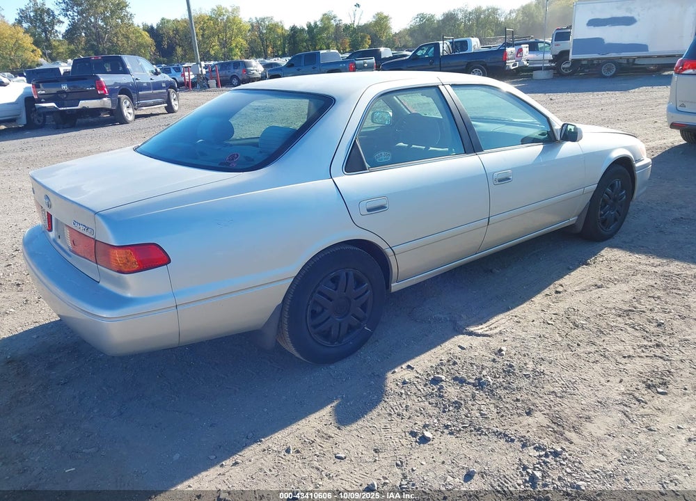 2000 TOYOTA CAMRY LE VIN: 4T1BG22K0YU628123