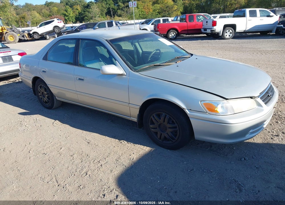 2000 TOYOTA CAMRY LE VIN: 4T1BG22K0YU628123