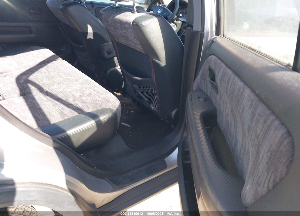 2003 HONDA CR-V LX VIN: JHLRD78493C017333