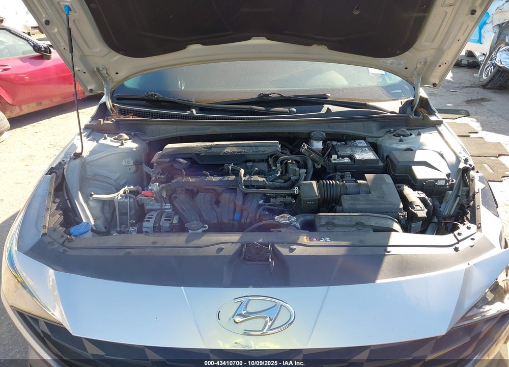 2021 HYUNDAI ELANTRA SE VIN: 5NPLL4AG3MH052156