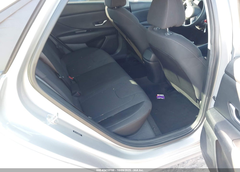 2021 HYUNDAI ELANTRA SE VIN: 5NPLL4AG3MH052156