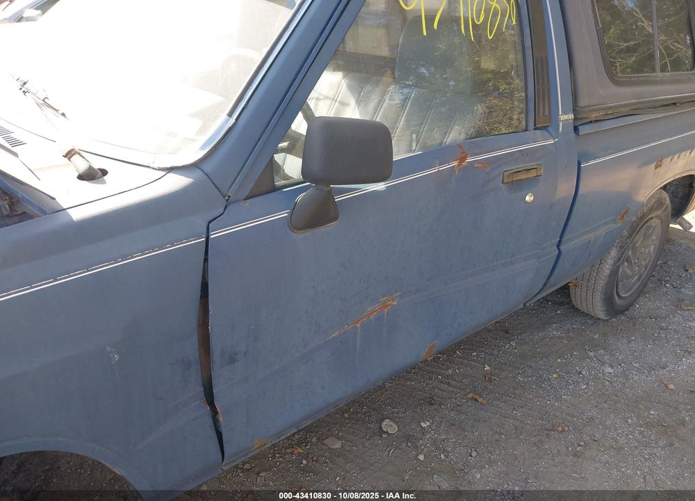1987 TOYOTA PICKUP 1/2 TON RN50 VIN: JT4RN50R5H0236563