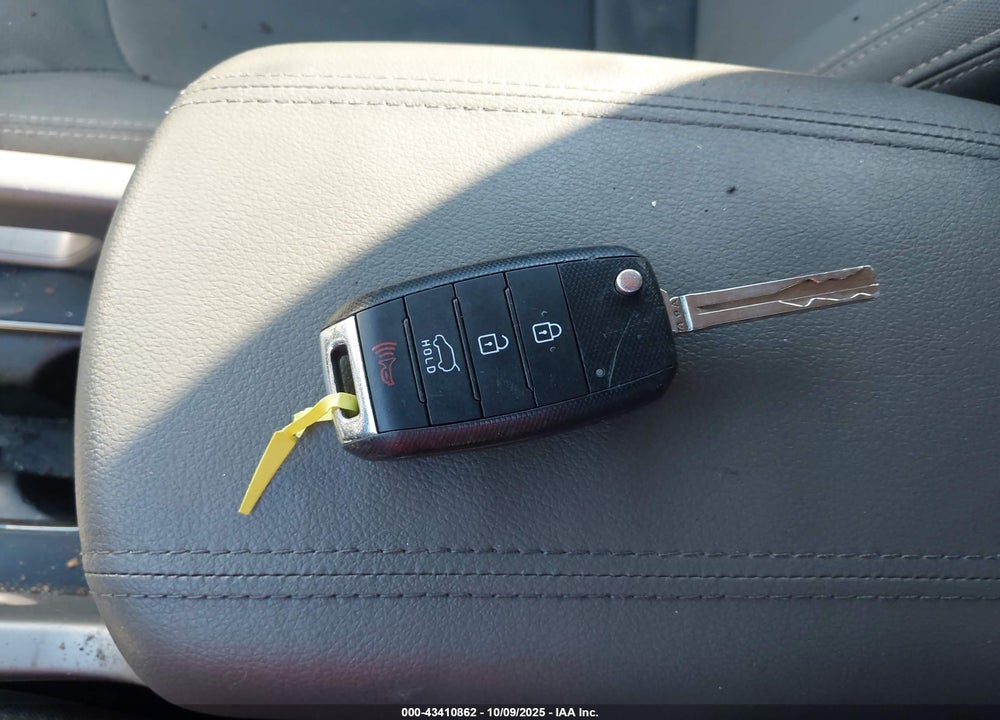 2015 KIA SPORTAGE VIN: KNDPCCAC3F7718626