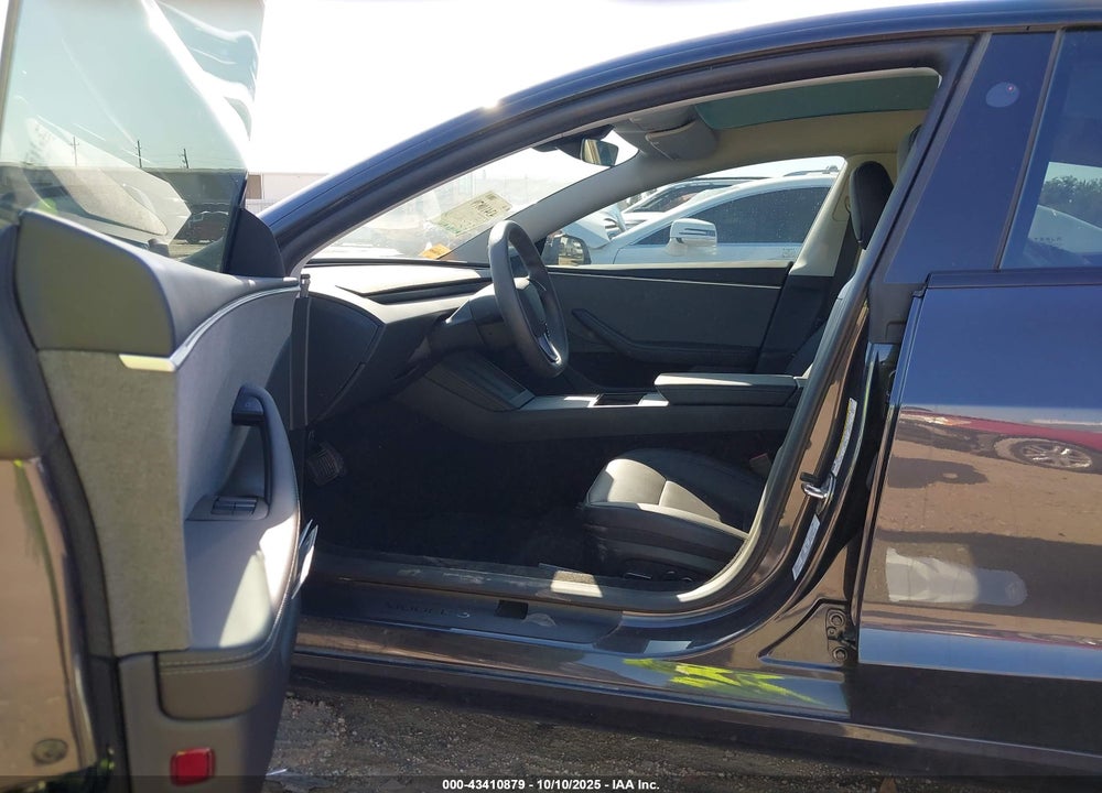 2024 TESLA MODEL 3 LONG RANGE DUAL MOTOR ALL-WHEEL DRIVE/REAR-WHEEL DRIVE VIN: 5YJ3E1EA8RF860832