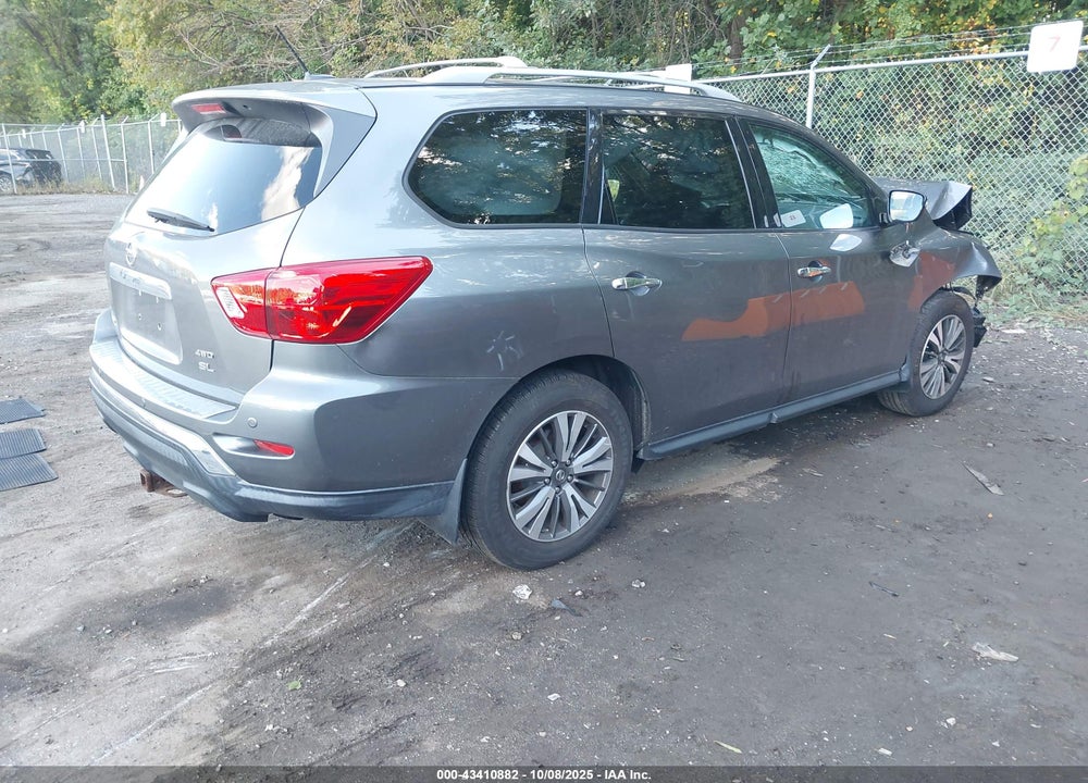 2017 NISSAN PATHFINDER SL VIN: 5N1DR2MM3HC910408
