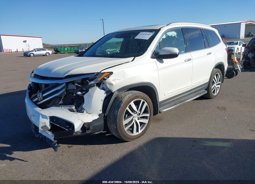 2018 HONDA PILOT VIN: 5FNYF6H91JB008621