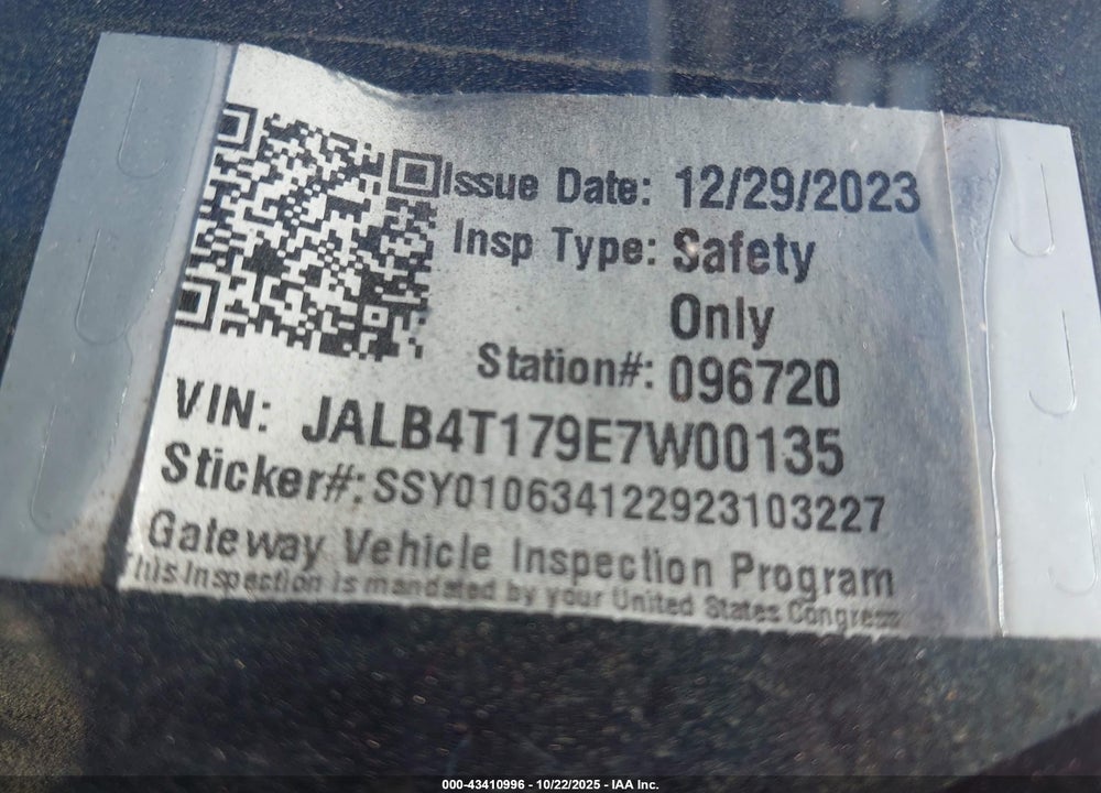 2014 ISUZU COMMERCIAL VAN VIN: JALB4T179E7W00135