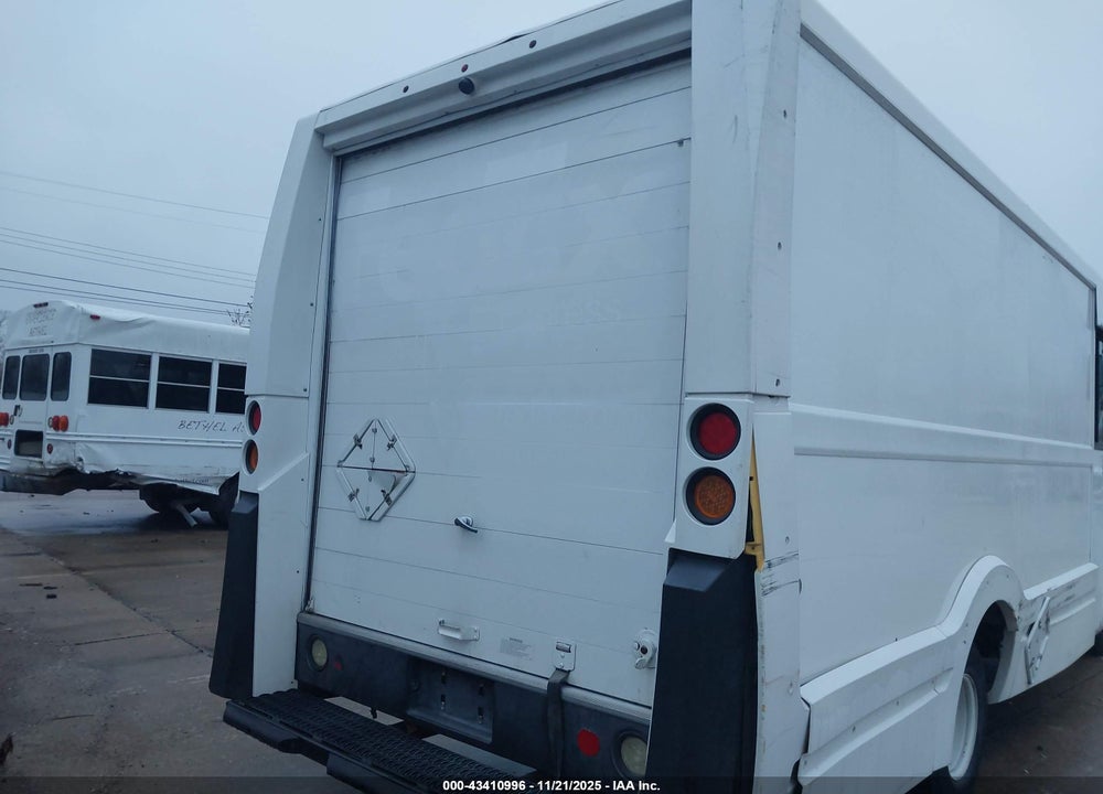 2014 ISUZU COMMERCIAL VAN VIN: JALB4T179E7W00135
