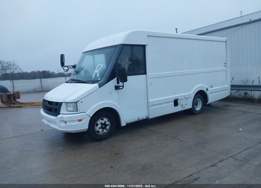 2014 ISUZU COMMERCIAL VAN VIN: JALB4T179E7W00135