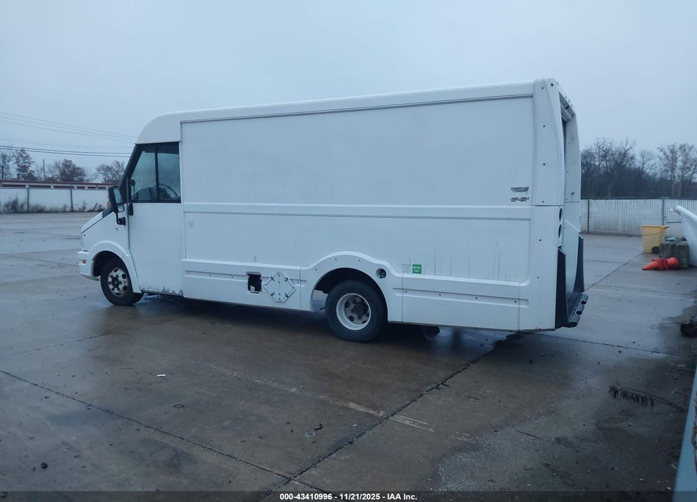 2014 ISUZU COMMERCIAL VAN VIN: JALB4T179E7W00135