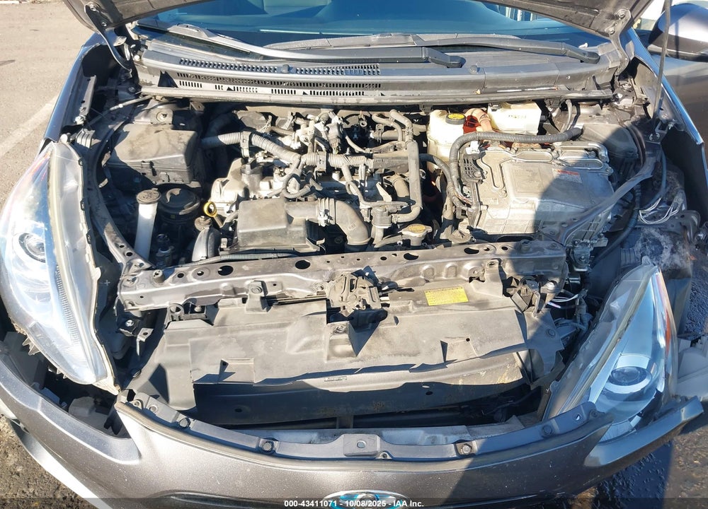 2015 TOYOTA PRIUS C TWO VIN: JTDKDTB32F1581932
