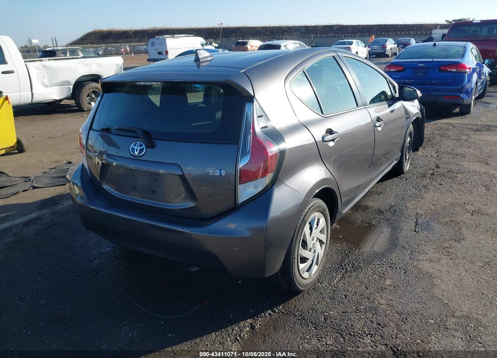 2015 TOYOTA PRIUS C TWO VIN: JTDKDTB32F1581932