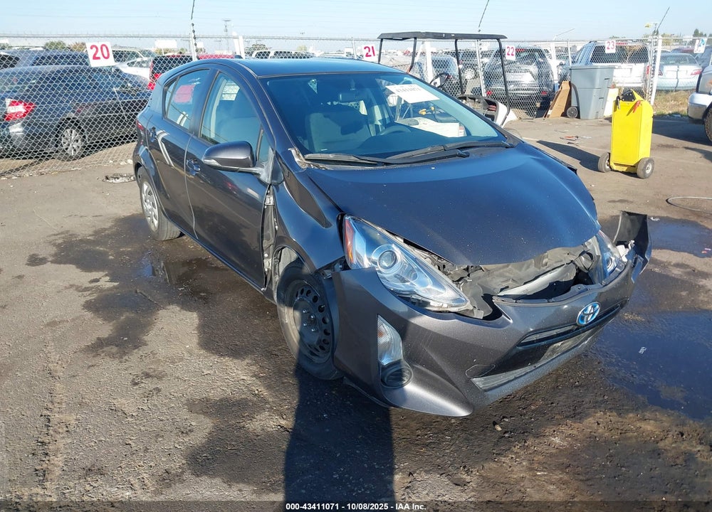 2015 TOYOTA PRIUS C TWO VIN: JTDKDTB32F1581932