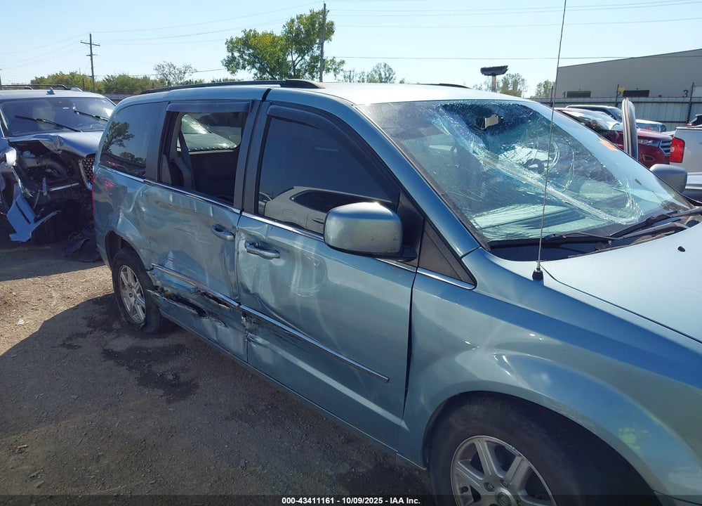 2010 CHRYSLER TOWN & COUNTRY TOURING VIN: 2A4RR5D18AR245563