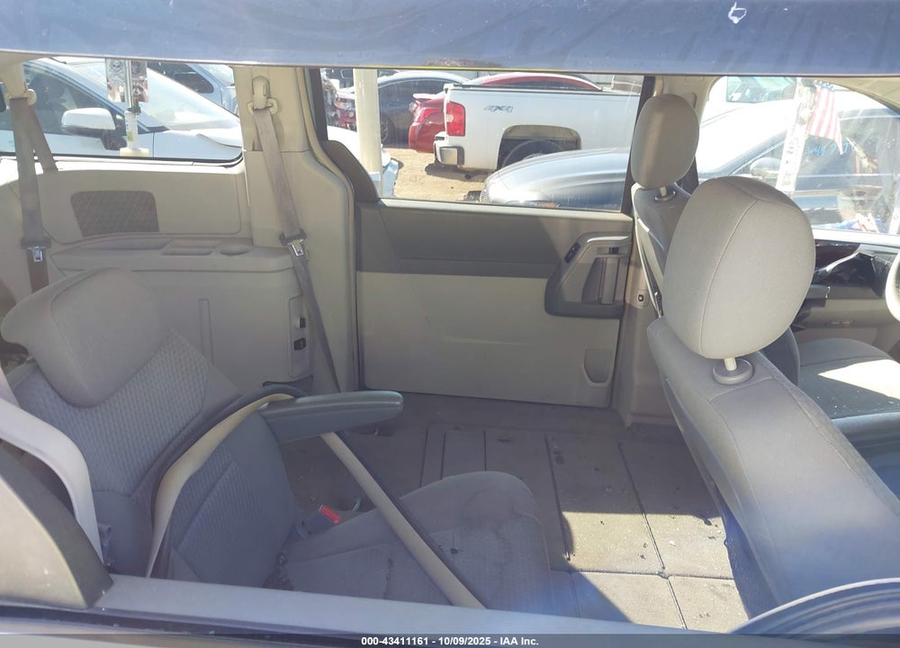 2010 CHRYSLER TOWN & COUNTRY TOURING VIN: 2A4RR5D18AR245563