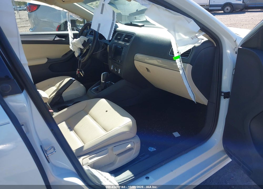 2017 VOLKSWAGEN JETTA VIN: 3VWDB7AJ0HM378207