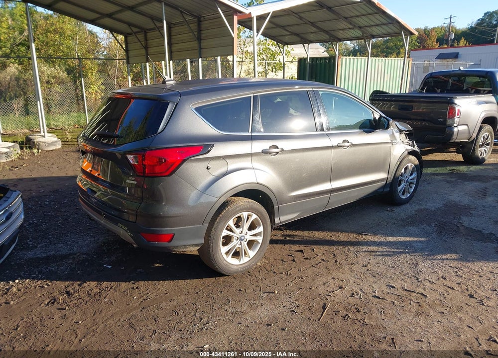 2019 FORD ESCAPE SE VIN: 1FMCU0GD0KUA15891