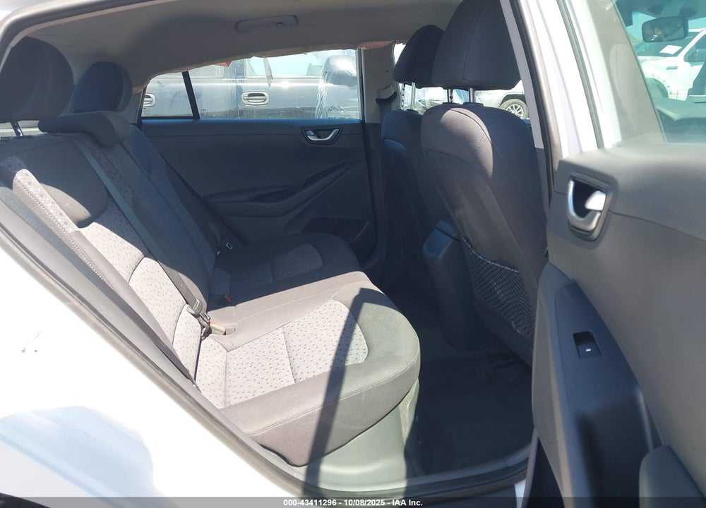 2019 HYUNDAI IONIQ HYBRID BLUE VIN: KMHC65LC2KU139391