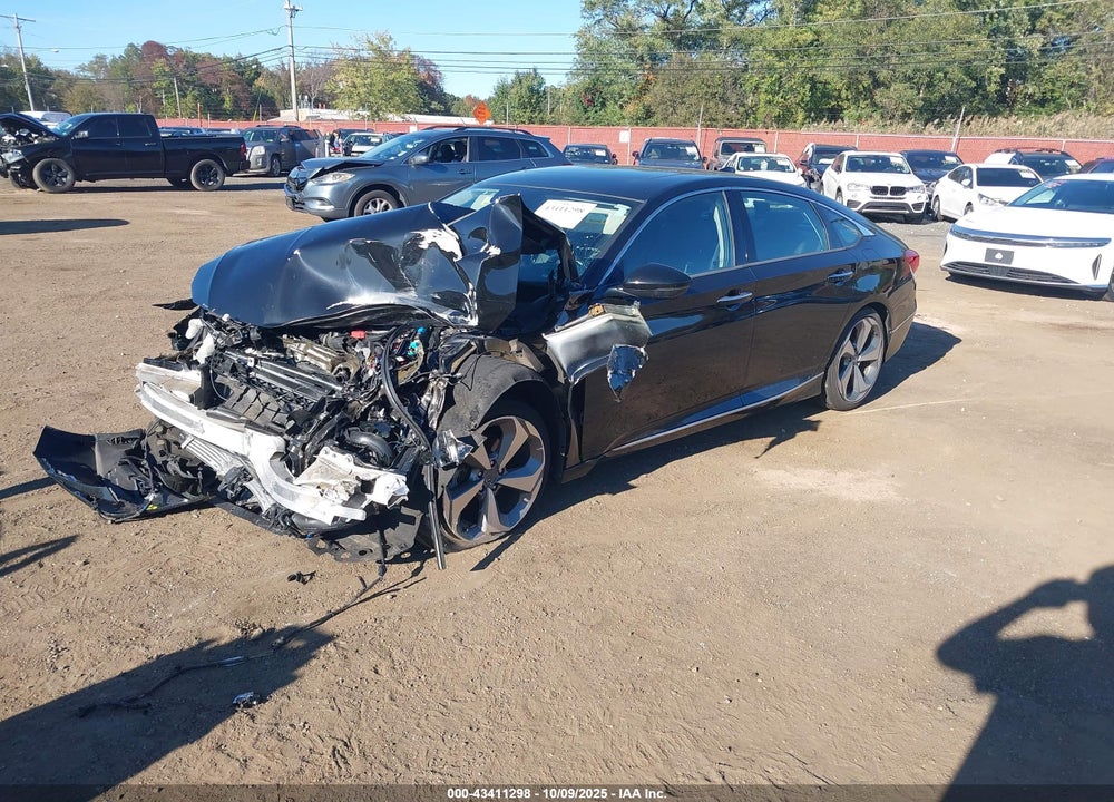 2018 HONDA ACCORD VIN: 1HGCV1F92JA020306