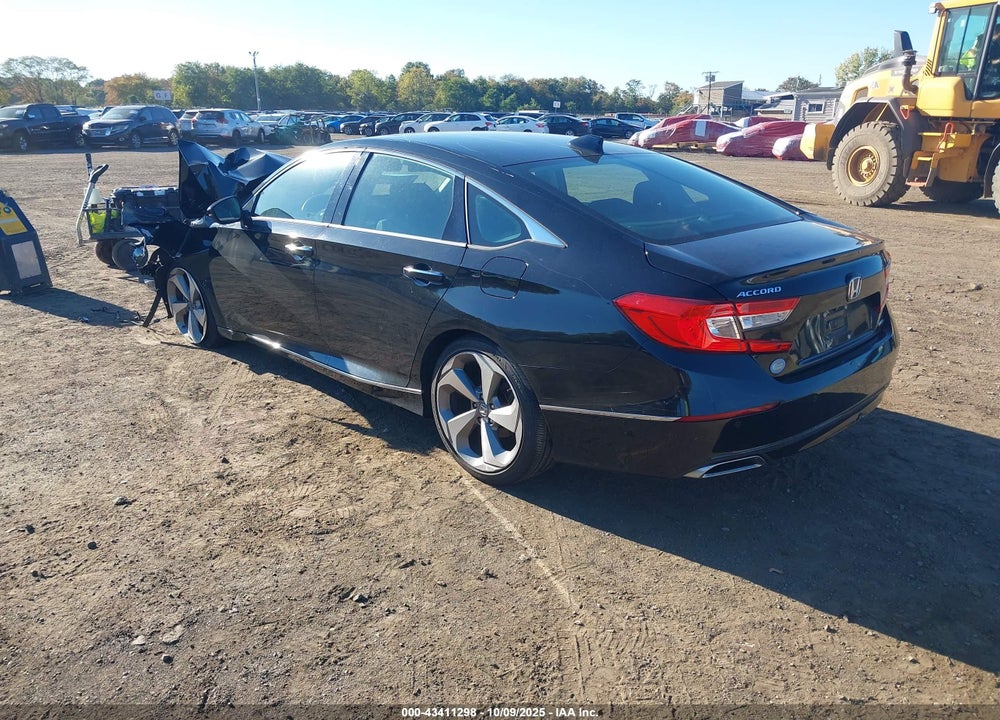 2018 HONDA ACCORD VIN: 1HGCV1F92JA020306