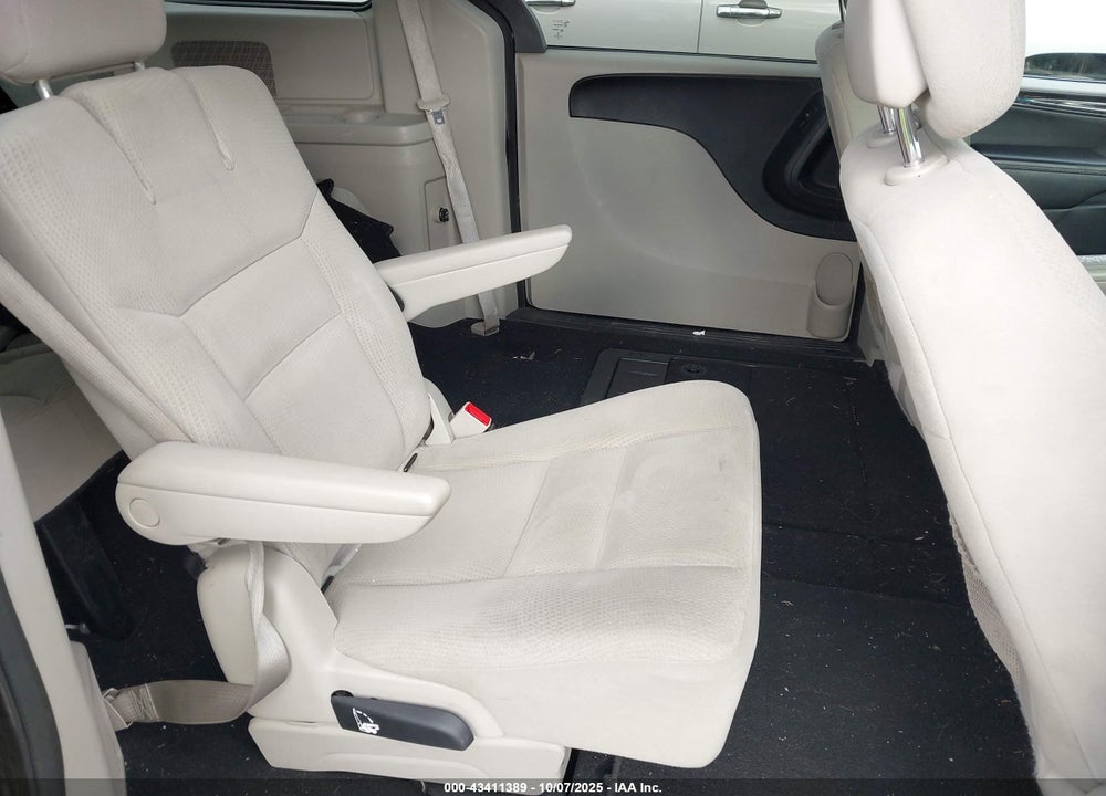 2016 DODGE GRAND CARAVAN SXT VIN: 2C4RDGCG9GR151903