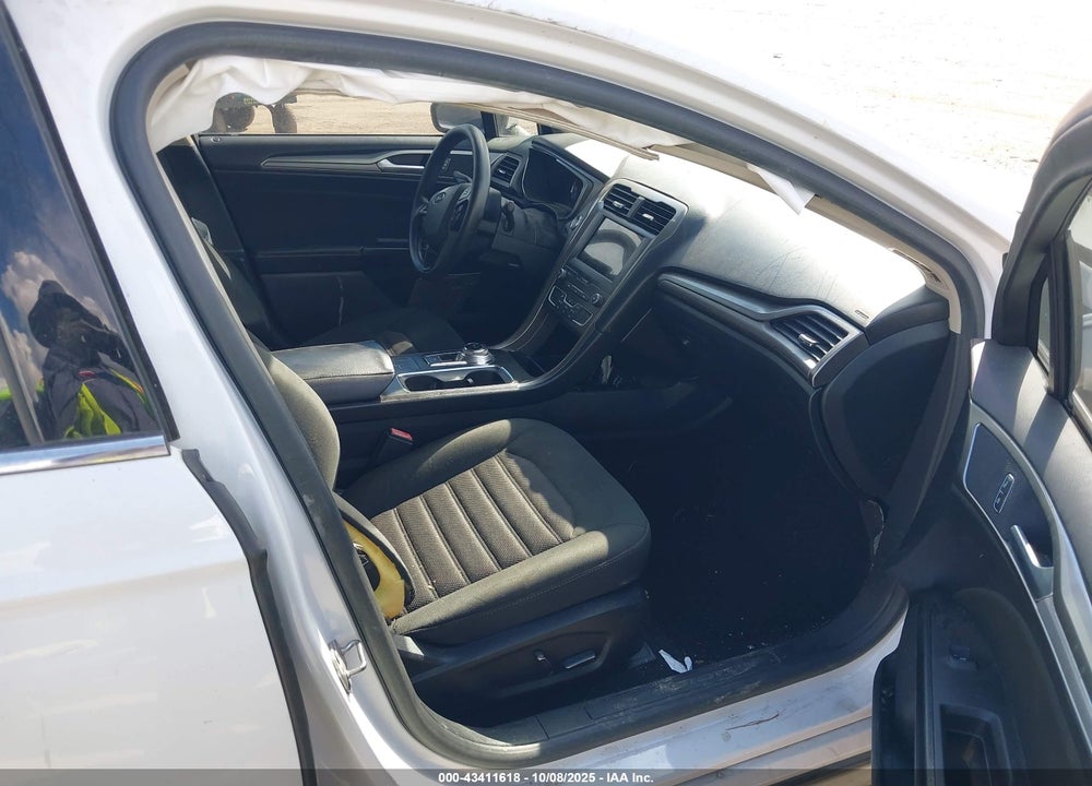 2019 FORD FUSION SE VIN: 3FA6P0H75KR123390