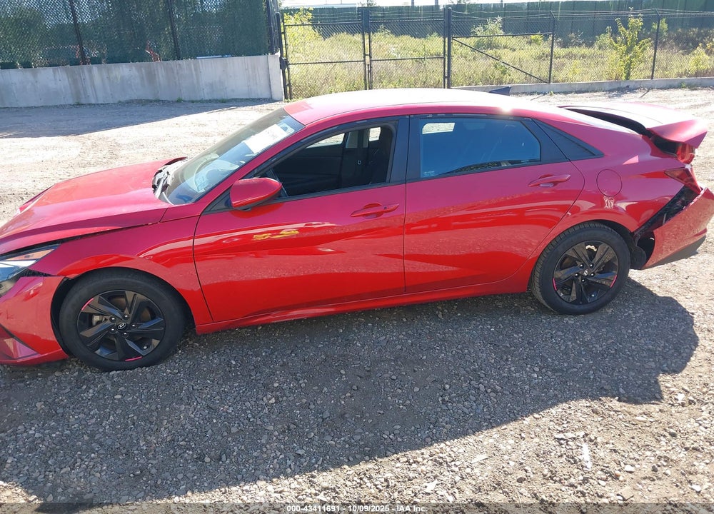 2021 HYUNDAI ELANTRA VIN: 5NPLM4AG7MH010411