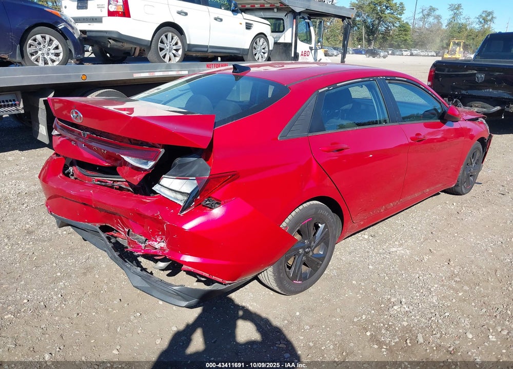 2021 HYUNDAI ELANTRA VIN: 5NPLM4AG7MH010411