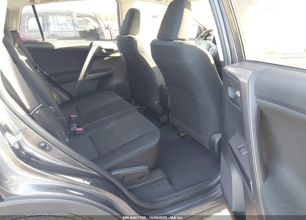 2017 TOYOTA RAV4 LE VIN: JTMZFREV7HJ111455