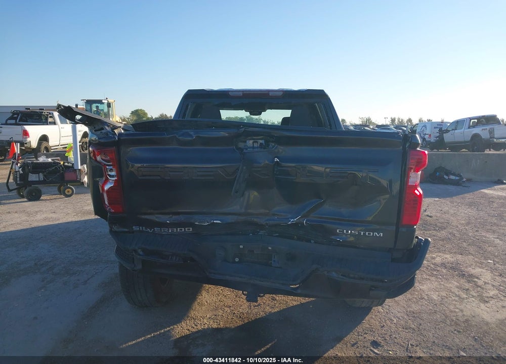 2022 CHEVROLET SILVERADO 1500 2WD SHORT BED CUSTOM VIN: 1GCPABEK6NZ632456