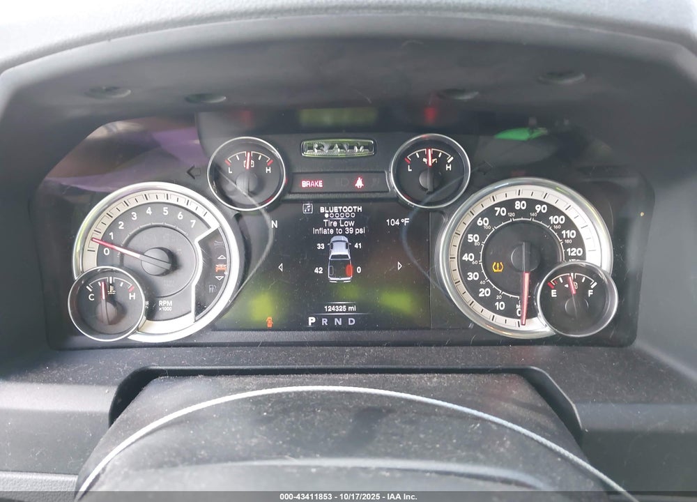 2016 RAM 1500 LONE STAR VIN: 1C6RR6LT1GS225636