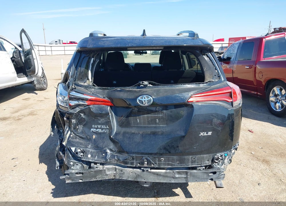 2017 TOYOTA RAV4 XLE VIN: 2T3WFREV7HW317413