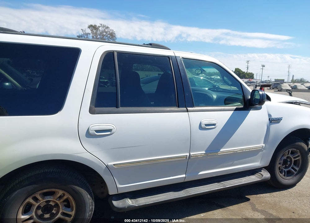 2000 FORD EXPEDITION XLT VIN: 1FMRU15L1YLC20127